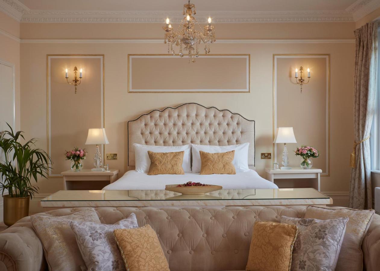 Bathen House Boutique Hotel Kültér fotó A bedroom at the hotel